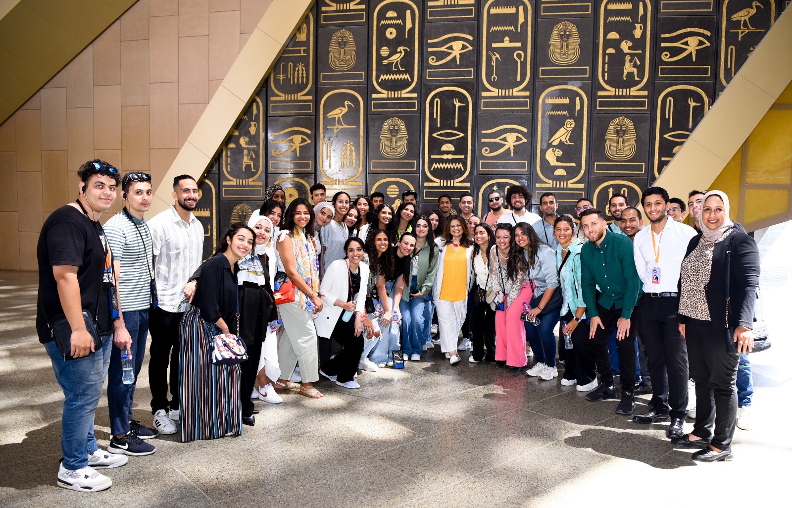  شباب الدارسين بالخارج في المتحف المصري الكبير