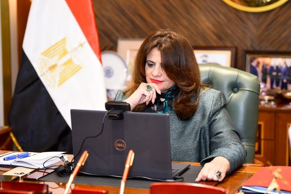 وزيرة الهجرة تعقد اجتماعا مع المجموعة المؤسسة للشركة الاستثمارية للمصريين بالخارج لبحث آخر المستجدات لإطلاقها