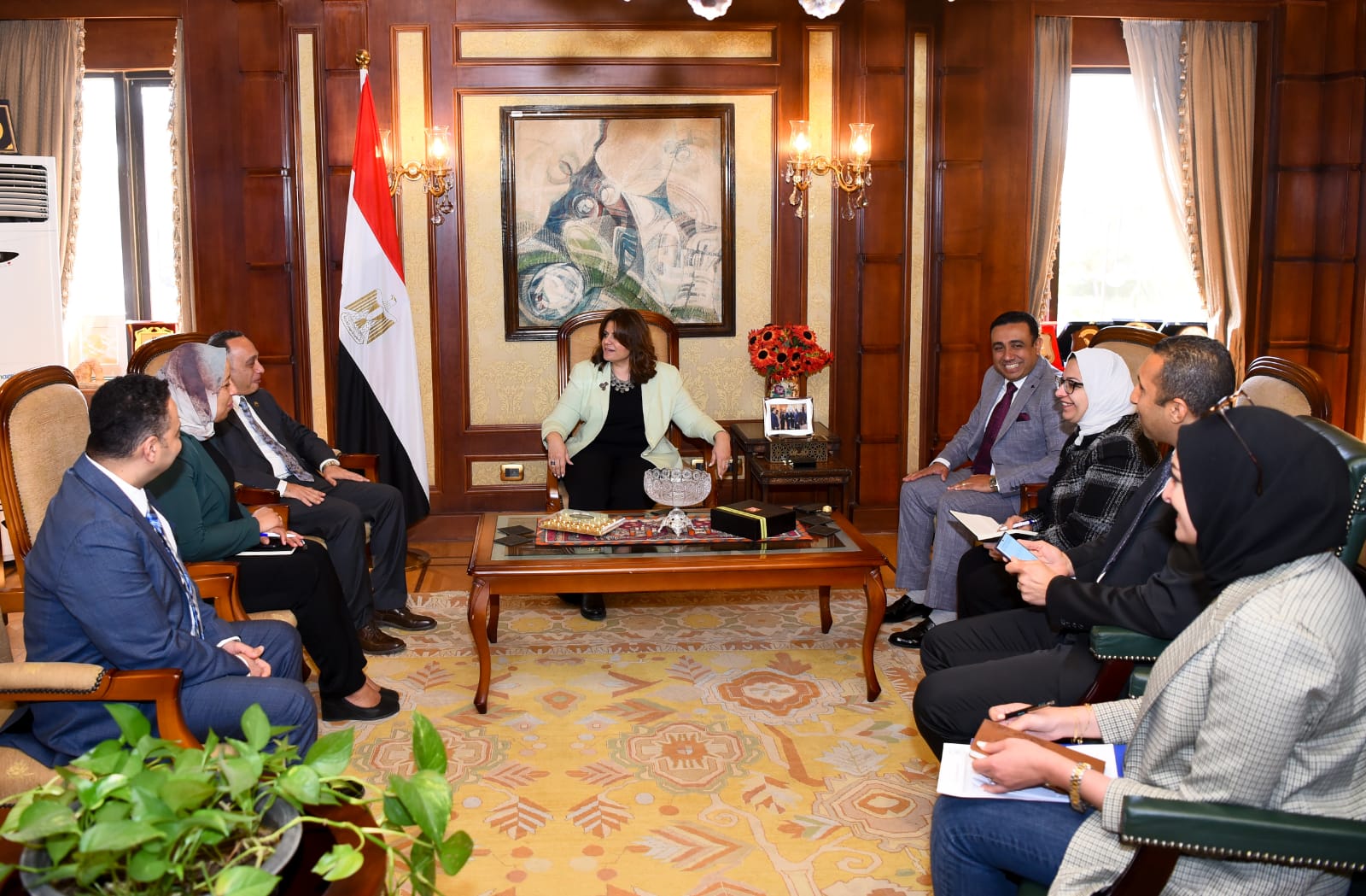وزيرة الهجرة تستقبل مستثمرًا مصريًا بالولايات المتحدة الأمريكية بحضور عضو مجلس النواب 